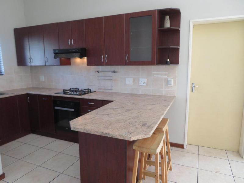 To Let 3 Bedroom Property for Rent in Eikenbosch Western Cape